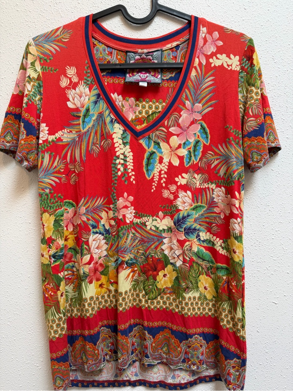 Johnny Was THE JANIE FAVORITE SHORT SLEEVE V‑NECK TEE Rapsodia